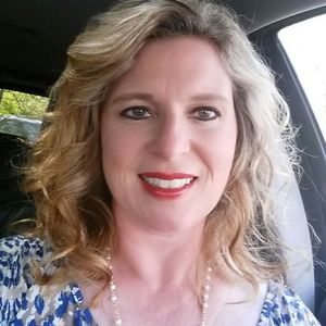 Meet your Posher, Leigh